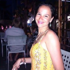 Meet your Posher, Yinet